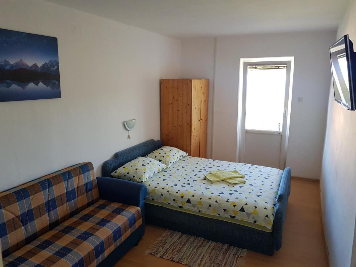 Apartments Nikol Lopar Esterno foto